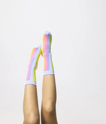 Zeķes varavīksnes krāsās, zeķes ar varavīksni