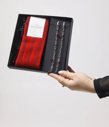 Dāvanu komplekts, sarkanas, bordo zeķes, briļļu ķēdīte