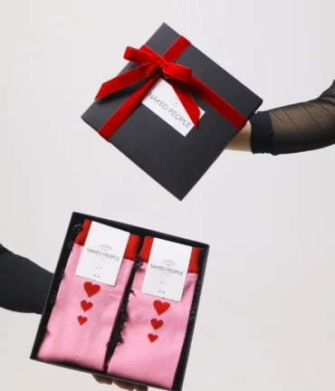 Zeķu dāvanu komplekts Divas sirdis, rozā zeķes ar sirsniņām